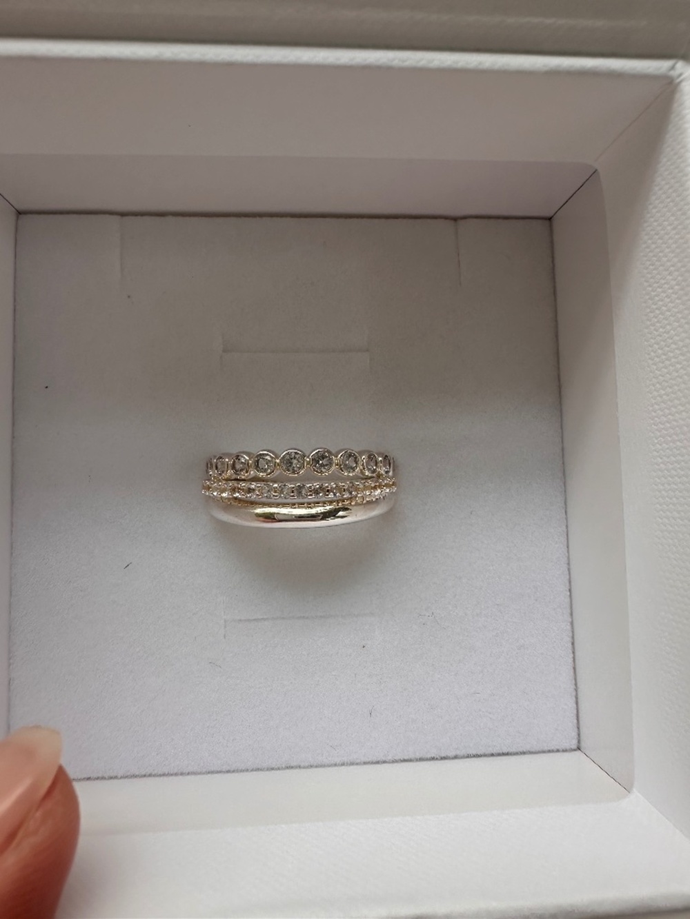 Mejuri "Zadie" Lab grown Sapphire Ring